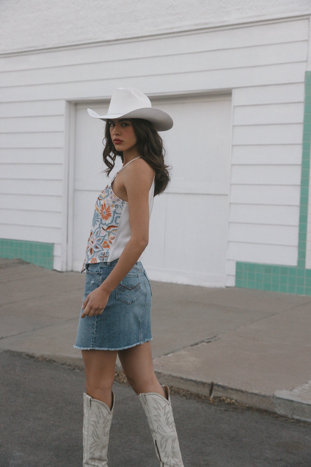 Idyllwind Floral Haze Embroidered Crinkle Tank Top