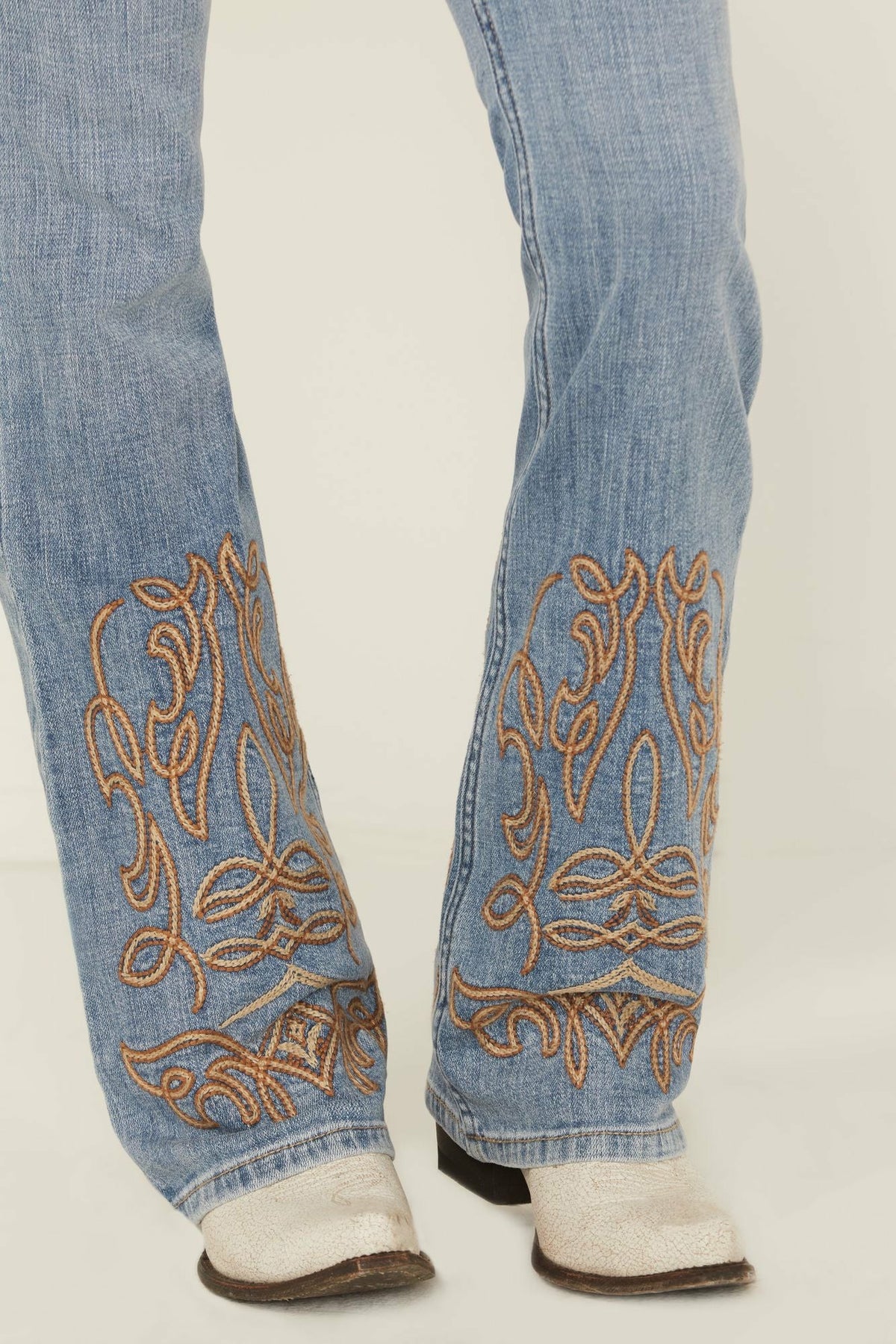 Idyllwind Hawkins Light Wash Rebel Mid Rise Boot Stitch Bootcut Super Stretch Denim Jeans