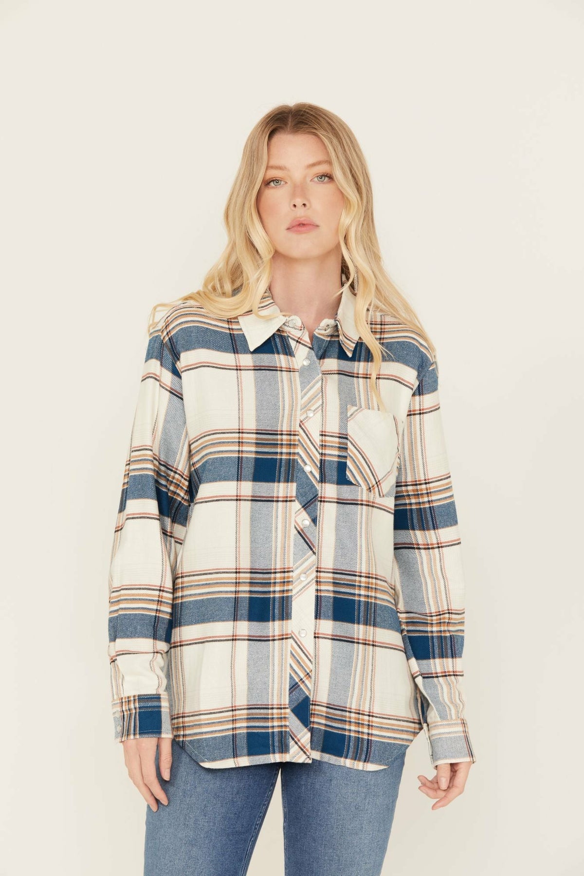 Idyllwind Catherine Lightweight Long Sleeve Pearl Snap Flannel Boyfriend Shirt