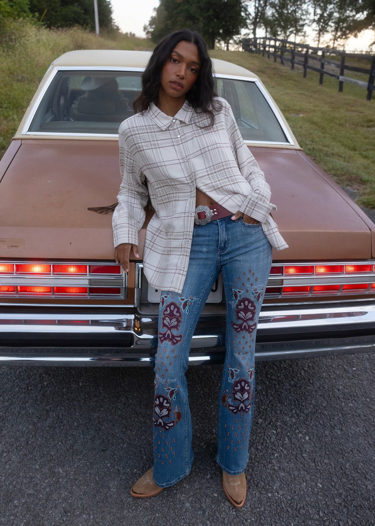 Idyllwind Briley Medium Wash Mid Rise Embellished Stretch Bootcut Jeans