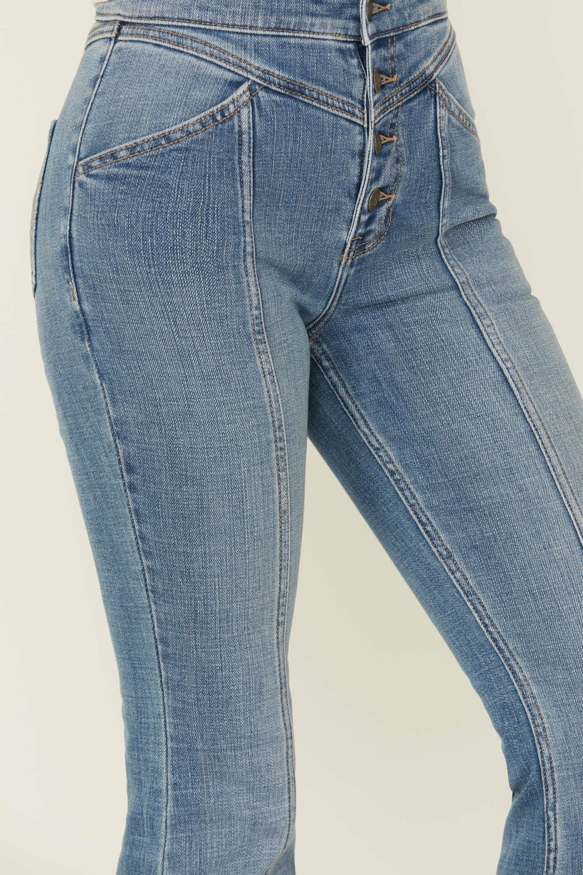 Idyllwind Medium Wash Outlaw High Rise Super Flare Stretch Denim Jeans