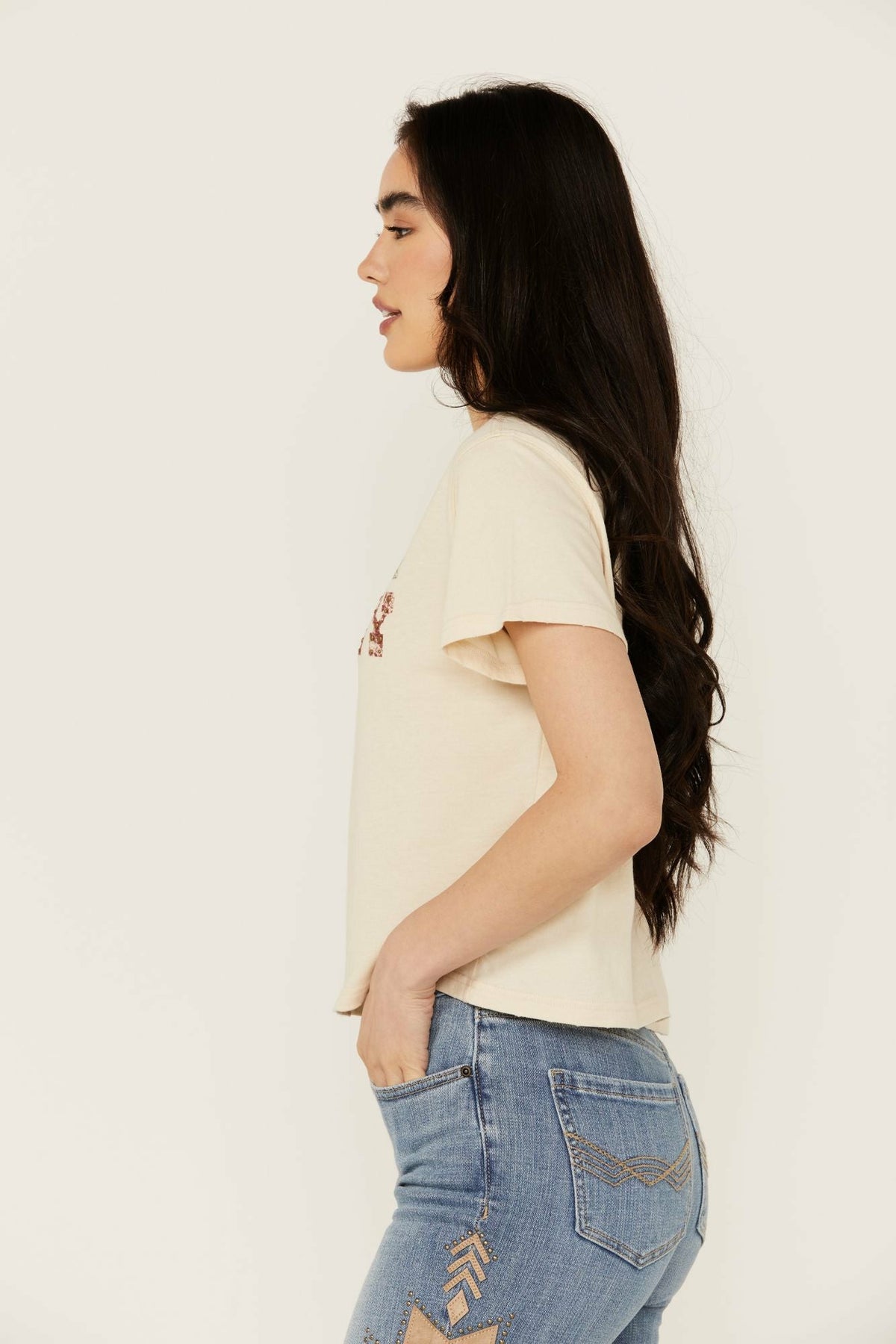 Idyllwind Sorry Gone Country Short Sleeve Cropped Graphic Tee