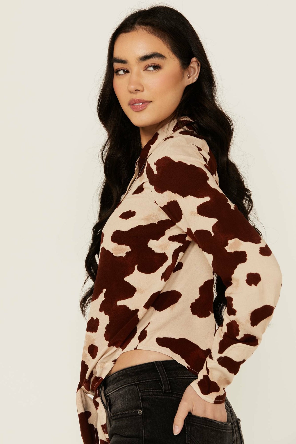 Idyllwind Jeny Cow Print Long Sleeve Snap Tie-Front Western Shirt