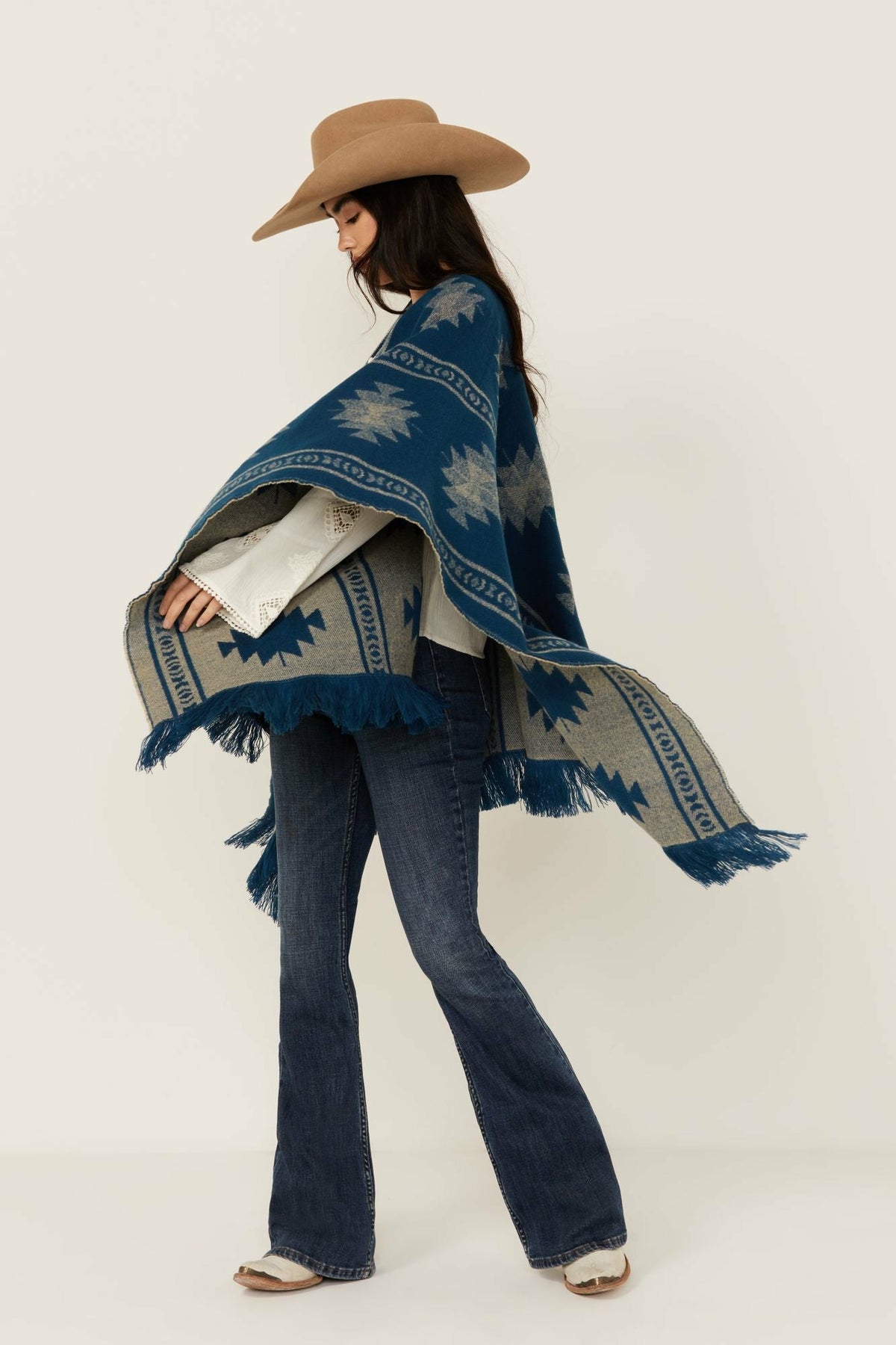 Idyllwind Fesslers Reversible Shawl
